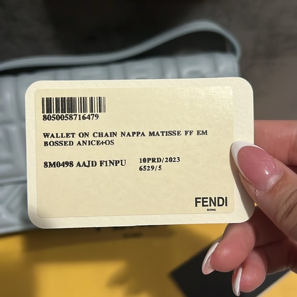 Wallet On Chain Baguette
Light blue nappa leather wallet - Picture 2 of 9